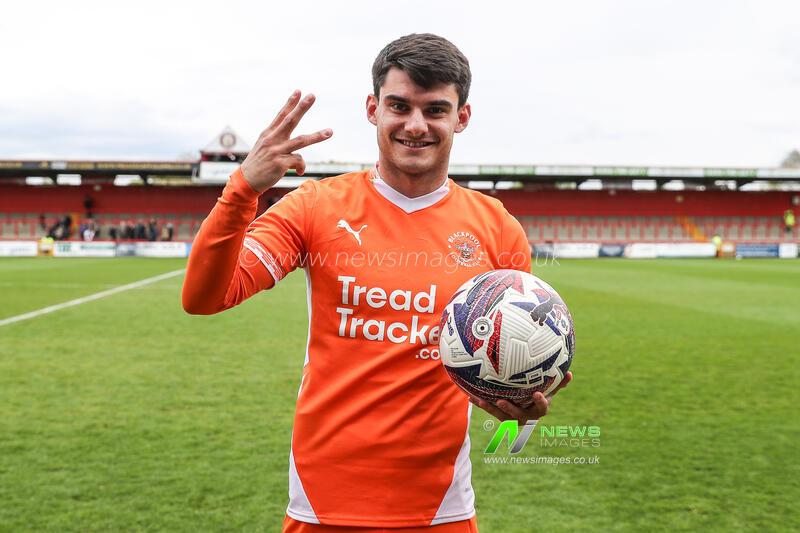 Sky Bet League 1 Stevenage v Blackpool