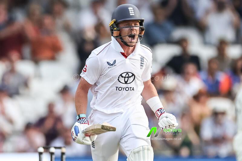 1st Rothesay Test Match Day 2 England vs India