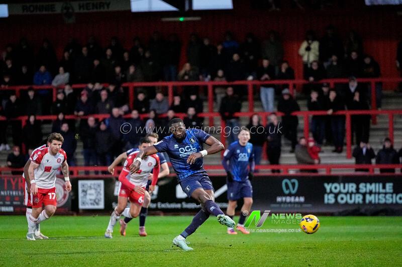 Sky Bet League 1 Stevenage v Mansfield Town