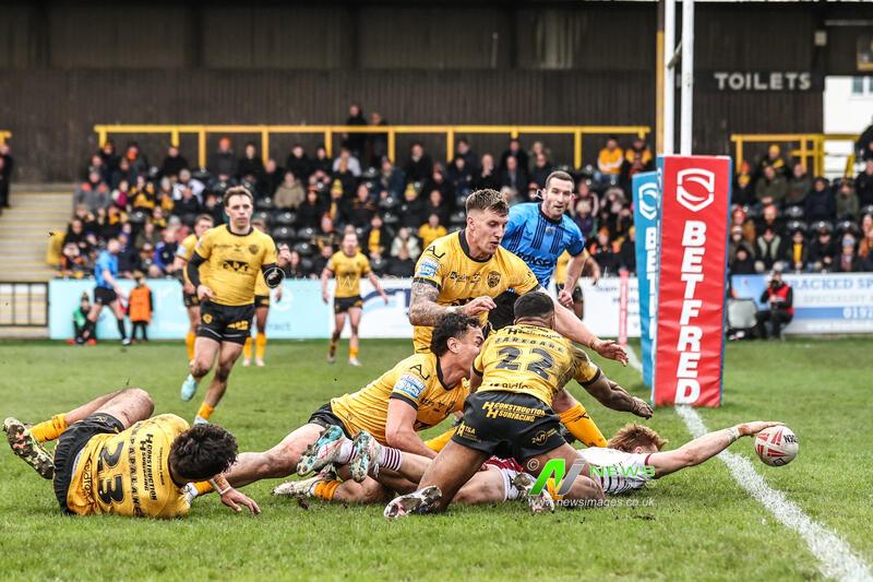 Betfred Super League Round 1 Castleford Tigers v Wigan Warriors