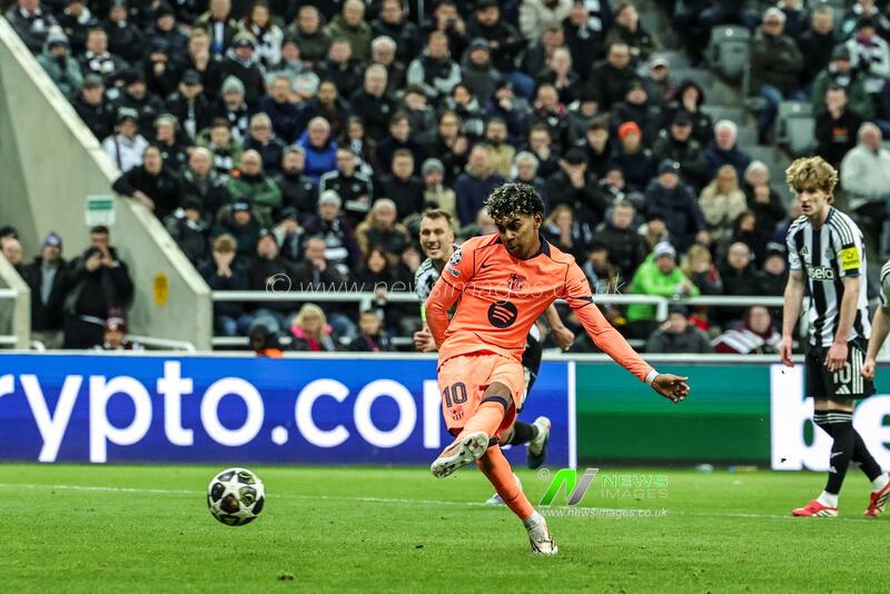 UEFA Champions League Last 16 Newcastle Untied v Barcelona