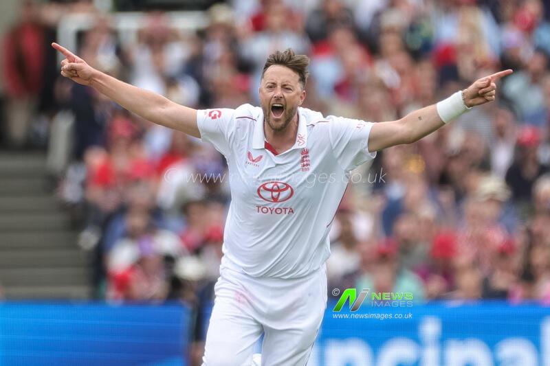 1st Rothesay Test Match Day 2 England v New Zealand