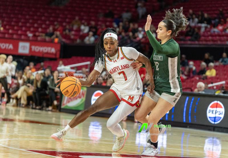  MD:  NOVEMBER 03 Maryland Terrapins vs Loyola Greyhounds 