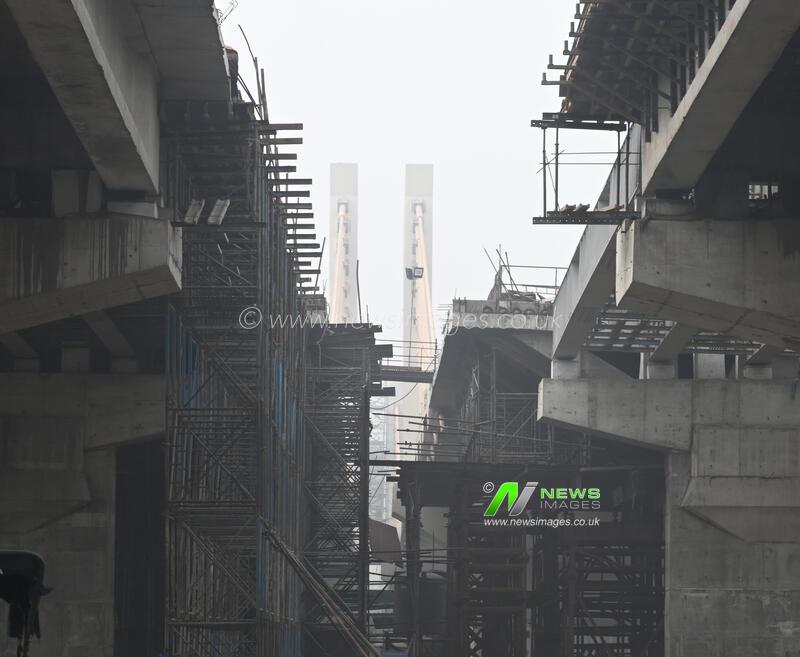 India: Final Phase Of Tree Transplantation Work Along With Long-Delayed Barapullah Elevated Corridor Phase-3