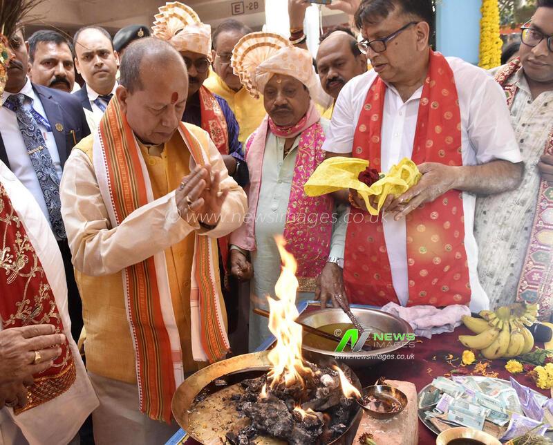 India: Devotees Take Out Nishan Shobha Yatra Ahead Of Holi Festival In Patna