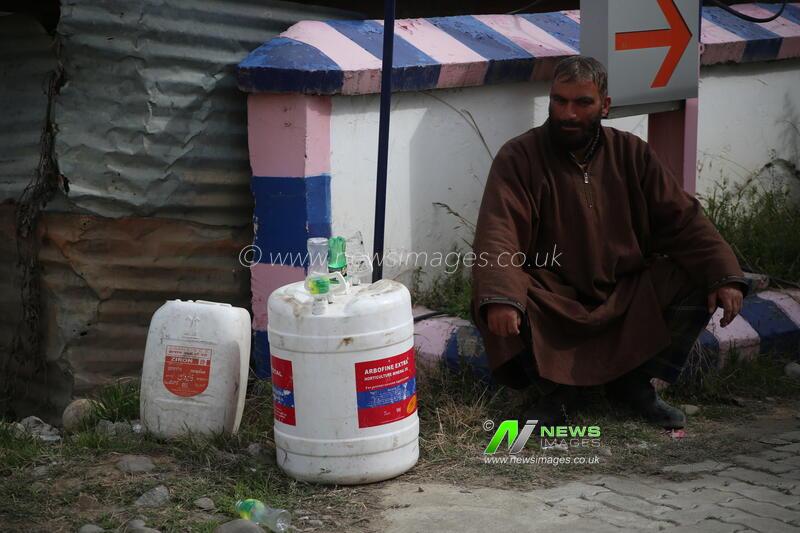 India: Petrol Rush in Srinagar