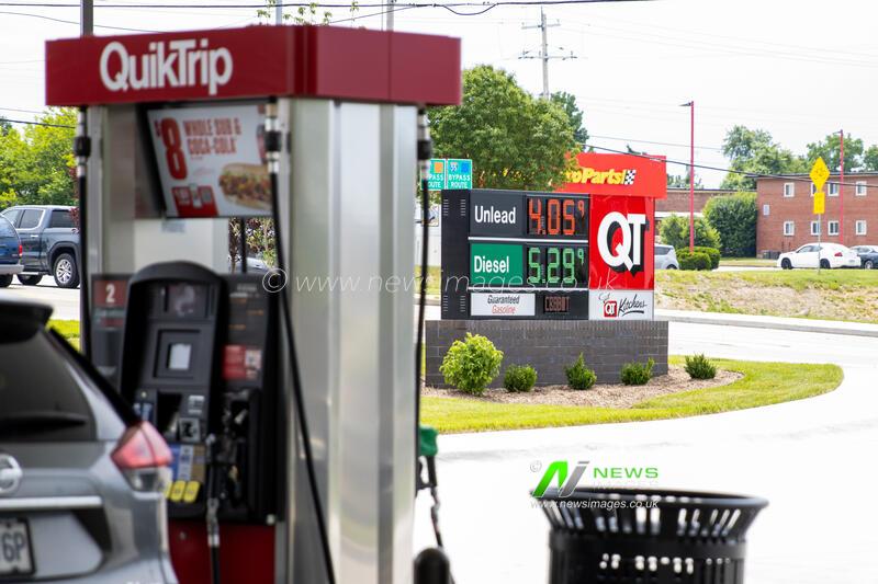 MO: Gas prices fall back to $4.00 Gallon
