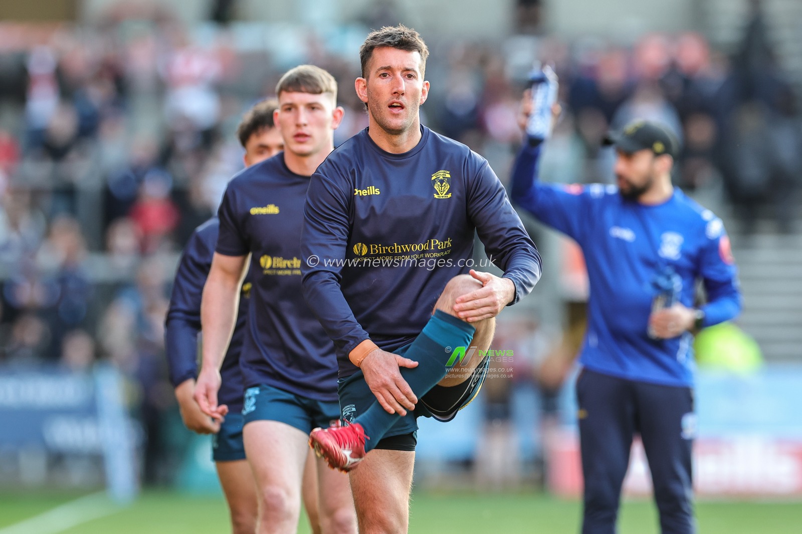 Stefan Ratchford #4 of Warrington Wolves in the pre-game warm up session during the Betfred Super League Round 10 match St Helens vs Warrington Wolves at Totally Wicked Stadium, St Helens, United Kingdom, 20th April 2023

(Photo by Mark Cosgrove/News Images)