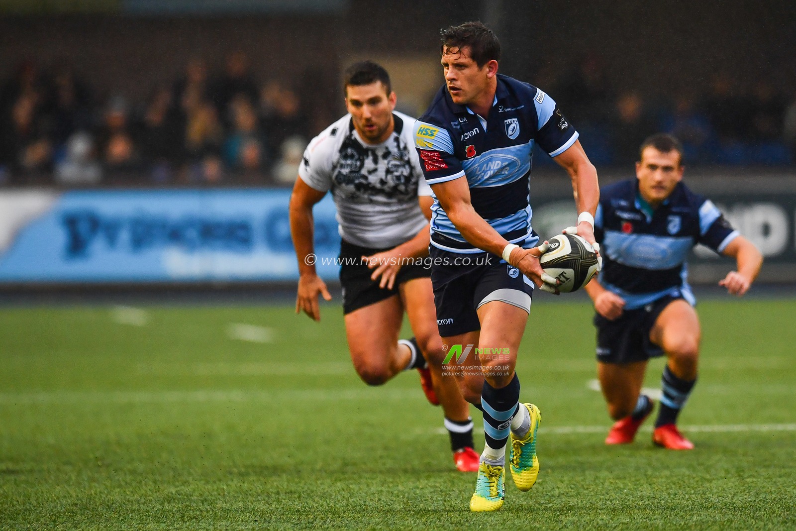 4th November , Cardiff Arms Park , Cardiff, Wales ; Guinness pro 14's Cardiff Blues v Zebre ; Lloyd Williams of Cardiff Blues in action


Credit:  Craig Thomas/News Images