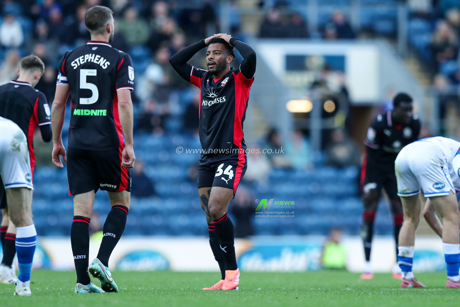 Welington of Southampton receives red card during the Sky Bet Championship match Blackburn Rovers vs Southampton at Ewood Park, Blackburn, United Kingdom, 25th October 2025

(Photo by Jorge Horsted/News Images)