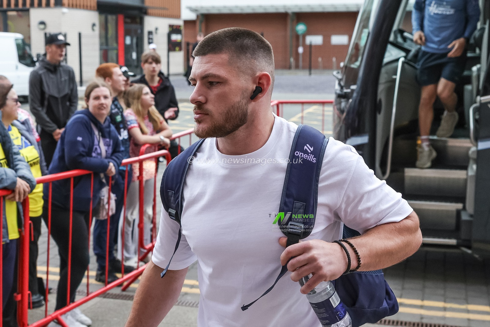 Danny Walker of Warrington Wolves arrives during the Betfred Super League Round 20 Leigh Leopards vs Warrington Wolves at Leigh Sports Village, Leigh, United Kingdom, 1st August 2025

(Photo by Mark Cosgrove/News Images)