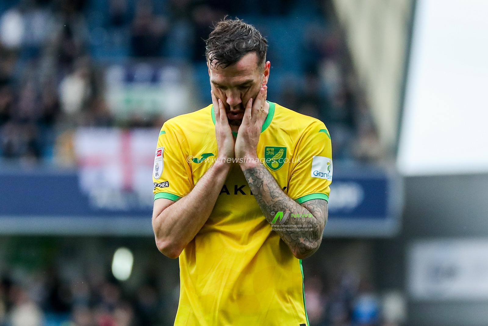 Shane Duffy of Norwich City looks dejected after the teams defeat following the Sky Bet Championship match Millwall vs Norwich City at The Den, London, United Kingdom, 21st April 2025

(Photo by Izzy Poles/News Images)