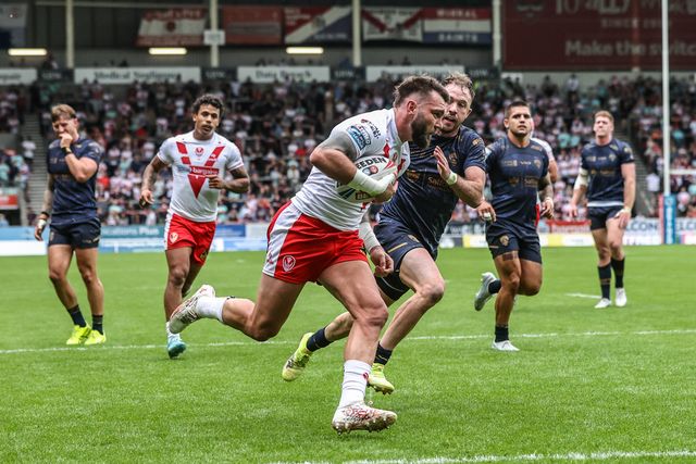 Kyle Feldt of St. Helens goes over for a try during the Betfred Super League round 16 match St Helens vs Salford Red Devils at Totally Wicked Stadium, St Helens, United Kingdom, 29th June 2025

(Photo by Alfie Cosgrove/News Images)