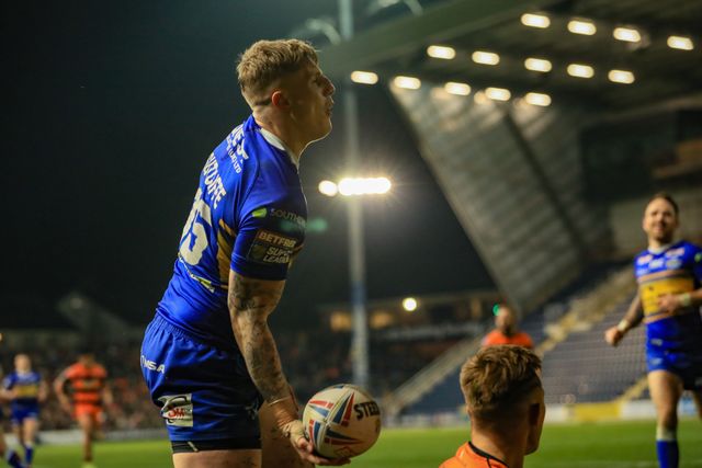 Betfred Super League round 8 Leeds Rhinos vs Castleford Tigers