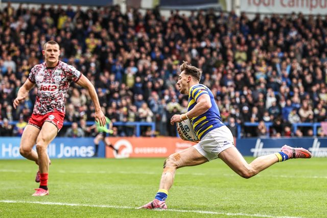 Matty Ashton of Warrington Wolves goes over for a try during the Betfred Super League round 7 match Warrington Wolves vs Leigh Leopards at The Halliwell Jones Stadium, Warrington, United Kingdom on 04 April 2026

(Photo by Alfie Cosgrove/News Images)