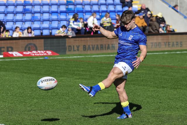 Leon Hayes of Warrington Wolves in the pre-game warm up during the Betfred Challenge Cup round 4 match Goole Vikings vs Warrington Wolves at The Halliwell Jones Stadium, Warrington, United Kingdom on 14 March 2026

(Photo by Mark Cosgrove/News Images)