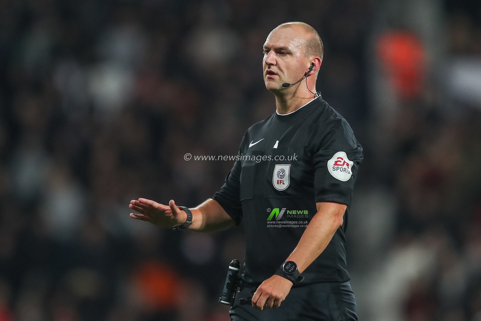 Referee Robert Madley  during the Sky Bet Championship match West Bromwich Albion vs Bristol City at The Hawthorns, West Bromwich, United Kingdom, 18th October 2022

(Photo by Gareth Evans/News Images)