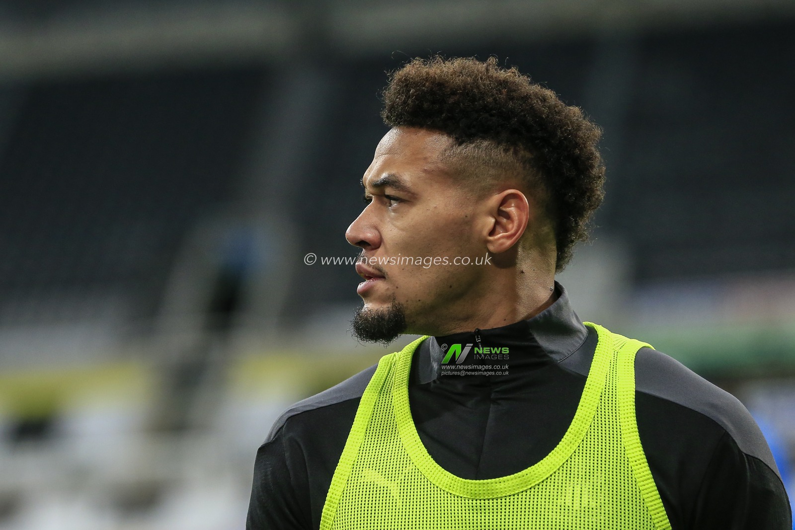 Joelinton #9 of Newcastle United during the pre-game warmup