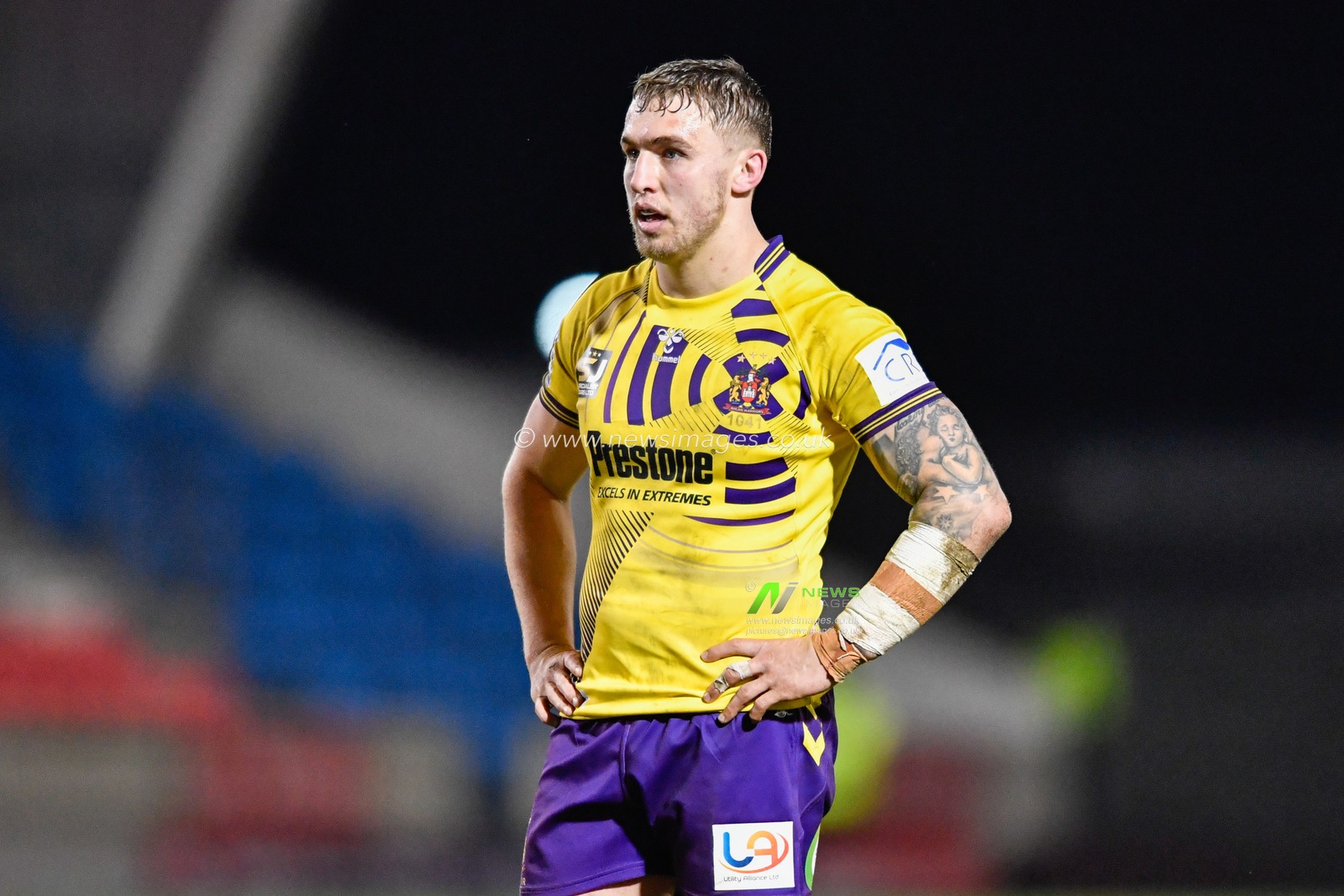 13th March 2020, AJ Bell Stadium, Eccles, England; Betfred Super League, Salford Red Devils v Wigan Warriors : Sam Powell (9) of Wigan Warriors in action during the game