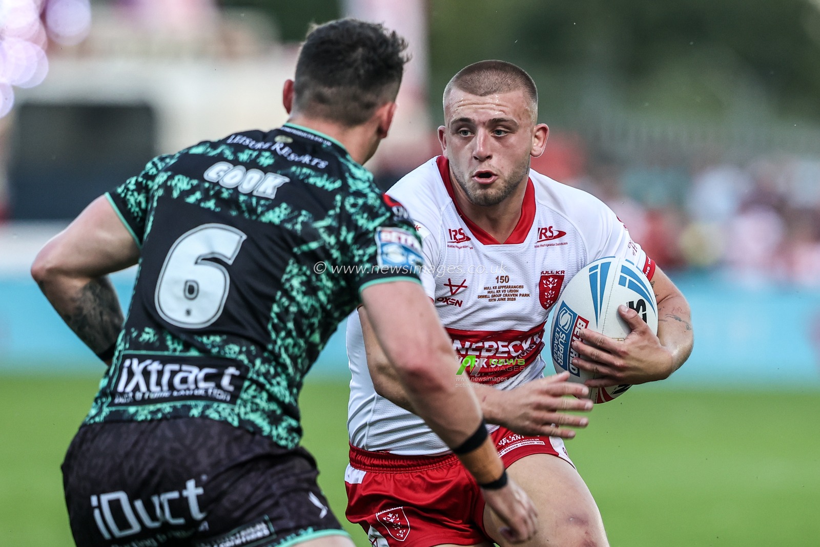 Mikey Lewis of Hull KR breaks with the ball during the Betfred Super League round 15 match Hull KR vs Leigh Leopards at Sewell Group Craven Park, Hull, United Kingdom on 19 June 2026

(Photo by Alfie Cosgrove/News Images)