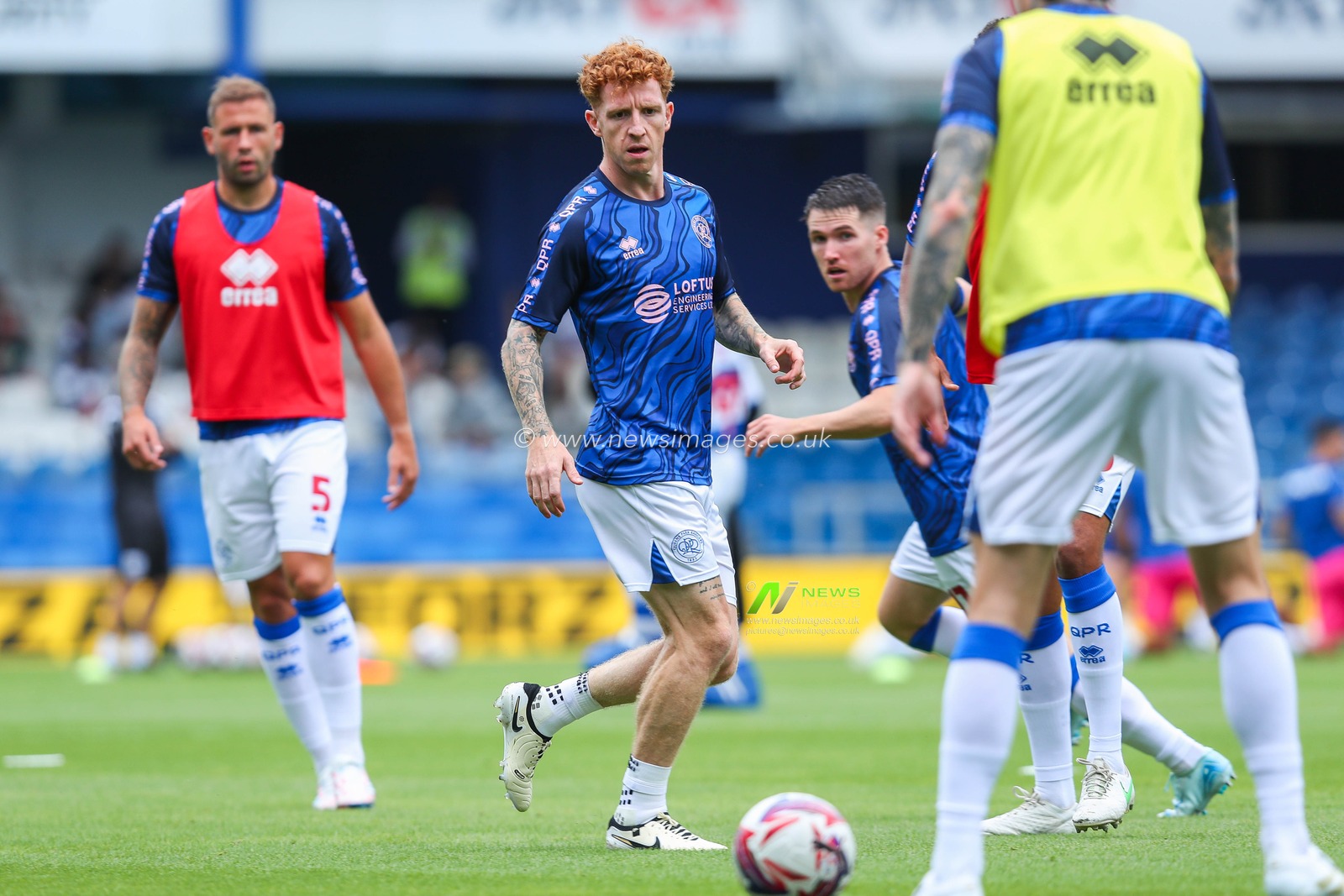 Jack Colback of Queens Park Rangers warms up prior to the Sky Bet Championship match Queens Park Rangers vs West Bromwich Albion at Kiyan Prince Foundation Stadium, London, United Kingdom, 10th August 2024

(Photo by Izzy Poles/News Images)