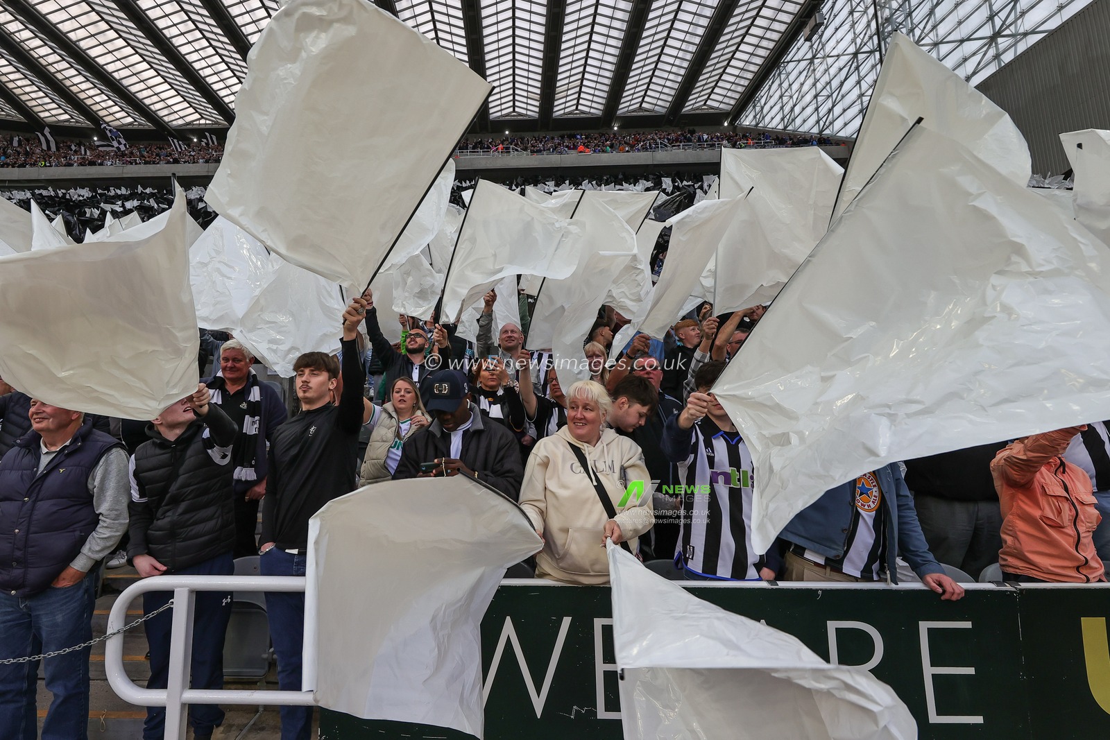 Newcastle fans with white banners ahead of the Premier League match Newcastle United vs Leicester City at St. James's Park, Newcastle, United Kingdom, 22nd May 2023

(Photo by Mark Cosgrove/News Images)