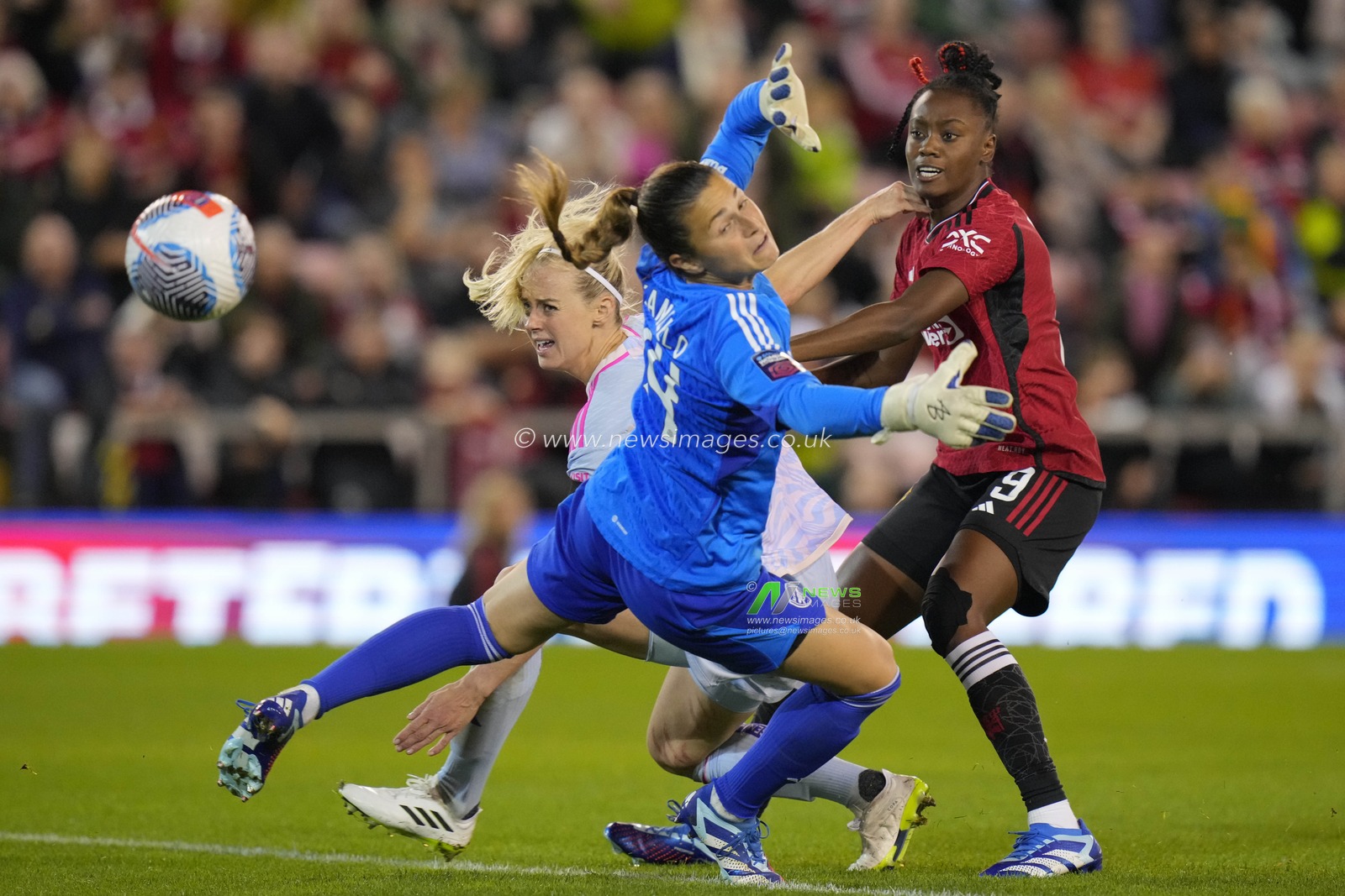 Melvine Malard #9 of Manchester United scores to make it 2-1 during the The FA Women's Super League match Manchester United Women vs Arsenal Women at Leigh Sports Village, Leigh, United Kingdom, 6th October 2023

(Photo by Steve Flynn/News Images)
