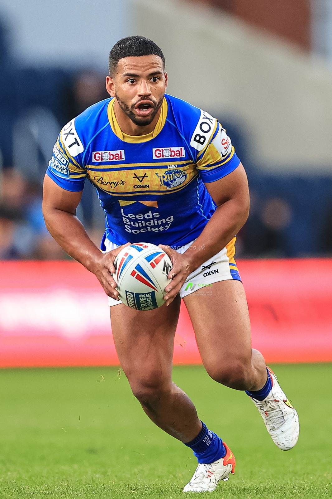 Kruise Leeming of Leeds Rhinos in action during the game