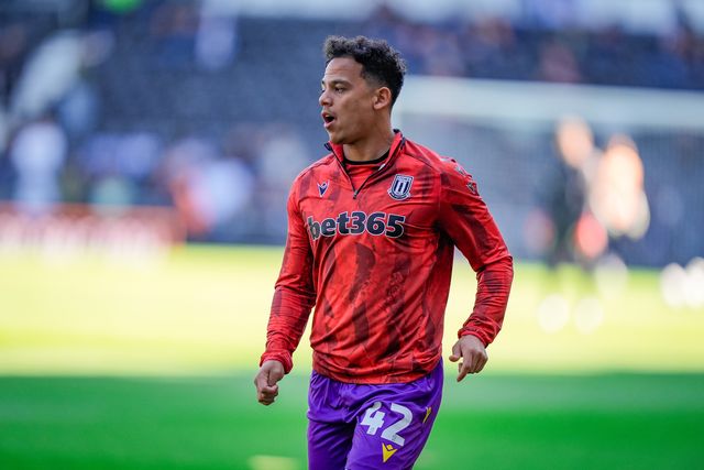 Million Manhoef of Stoke City in the pregame warmup session  during the Sky Bet Championship match Derby County vs Stoke City at Pride Park Stadium, Derby, United Kingdom on 06 April 2026

(Photo by Maynard Manyowa/News Images)