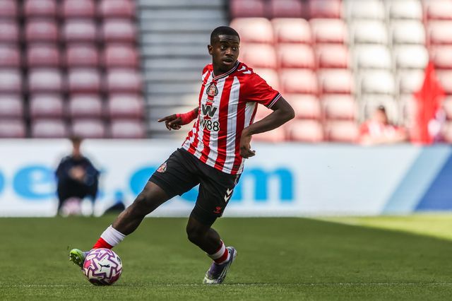 Noah Sadiki of Sunderland during the Pre-season friendly match Sunderland vs Real Betis at Stadium Of Light, Sunderland, United Kingdom, 2nd August 2025

(Photo by Alfie Cosgrove/News Images)