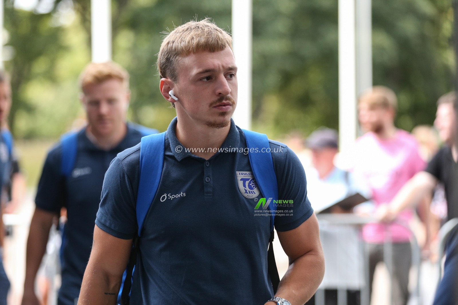 Olly Ashall-Bott #27 of Toulouse Olympique arrives at the MKM Stadium