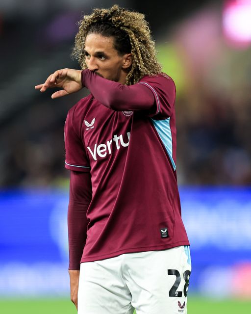 Hannibal Mejbri of Burnley during the Sky Bet Championship match Burnley vs Middlesbrough at Turf Moor, Burnley, United Kingdom on 02 September 2026

(Photo by Jorge Horsted/News Images)