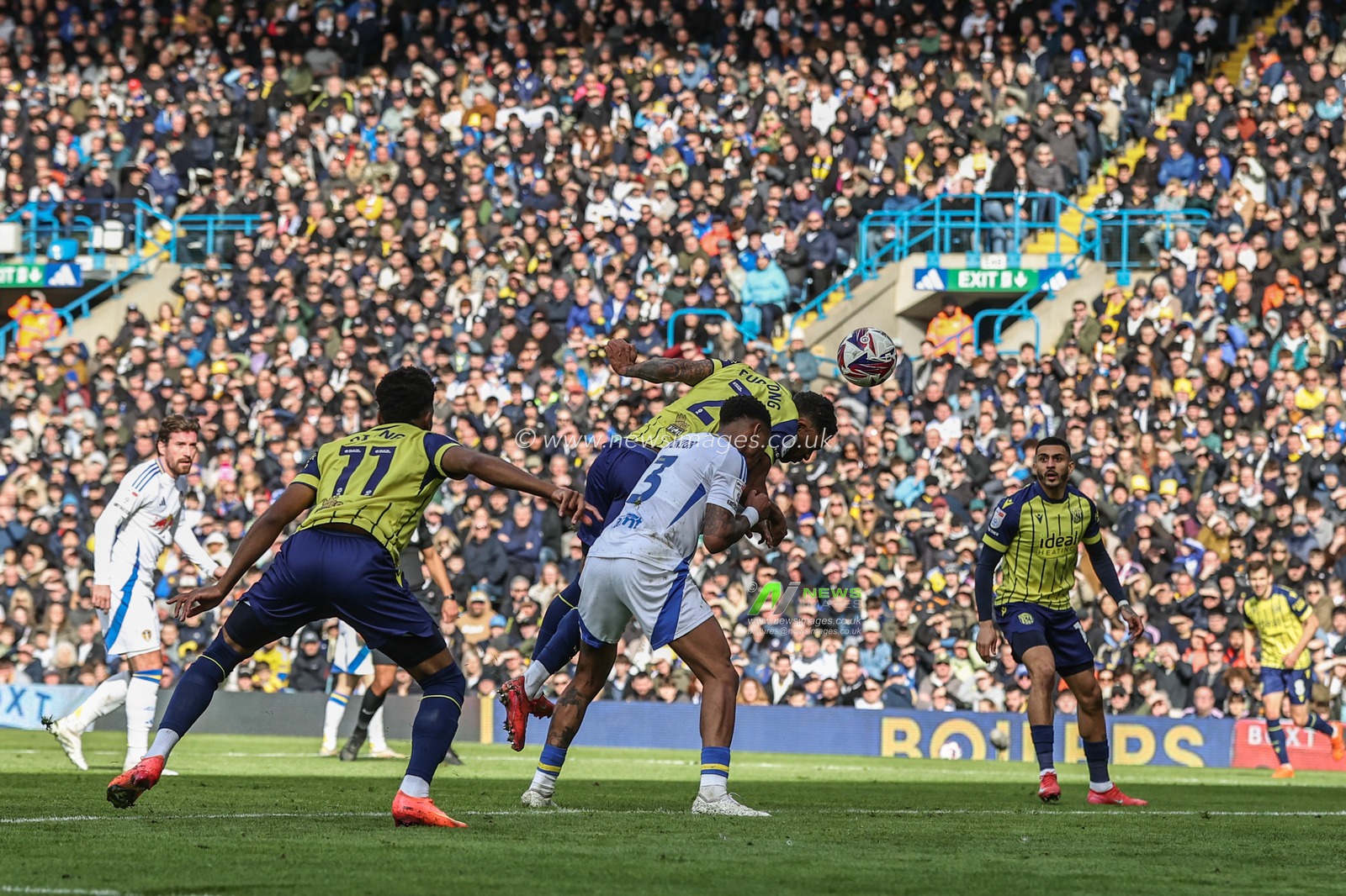 Darnell Furlong of West Bromwich Albion heads wide of goal during the Sky Bet Championship match Leeds United vs West Bromwich Albion at Elland Road, Leeds, United Kingdom, 1st March 2025

(Photo by Alfie Cosgrove/News Images)