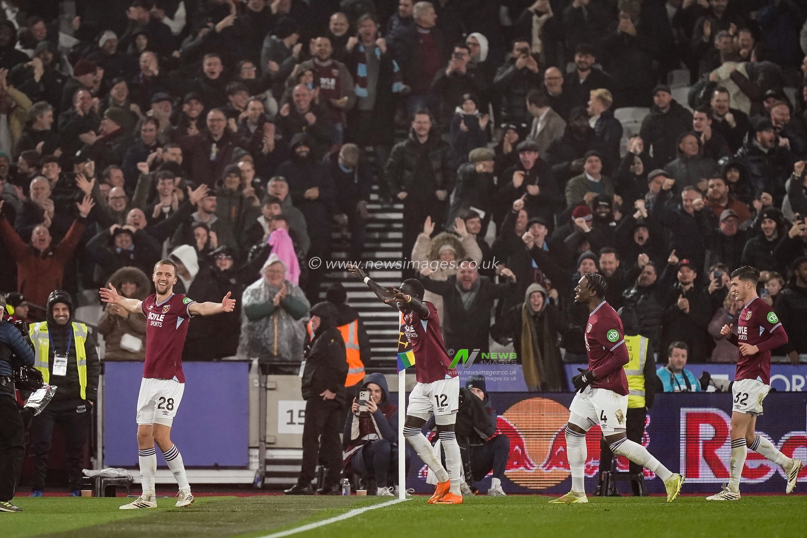Tomas Soucek of West Ham United celebrates his goal to make it  1-0 during the Premier League match West Ham United vs Manchester United at London Stadium, London, United Kingdom on 10 February 2026

(Photo by Maynard Manyowa/News Images)