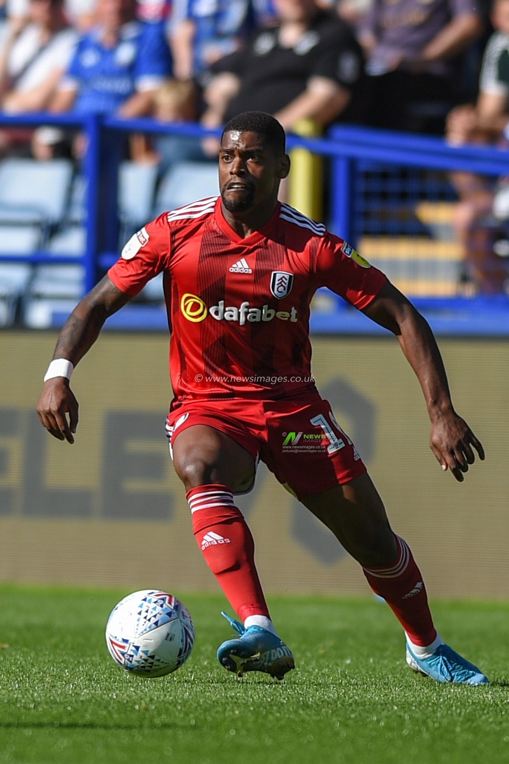 21st September 2019 , Hillsborough, Sheffield, England; Sky Bet Championship, Sheffield Wednesday vs Fulham : 
Credit: Dean Williams/News Images, Ivan Cavaleiro (19) of Fulham on the ball.

English Football League images are subject to DataCo Licence