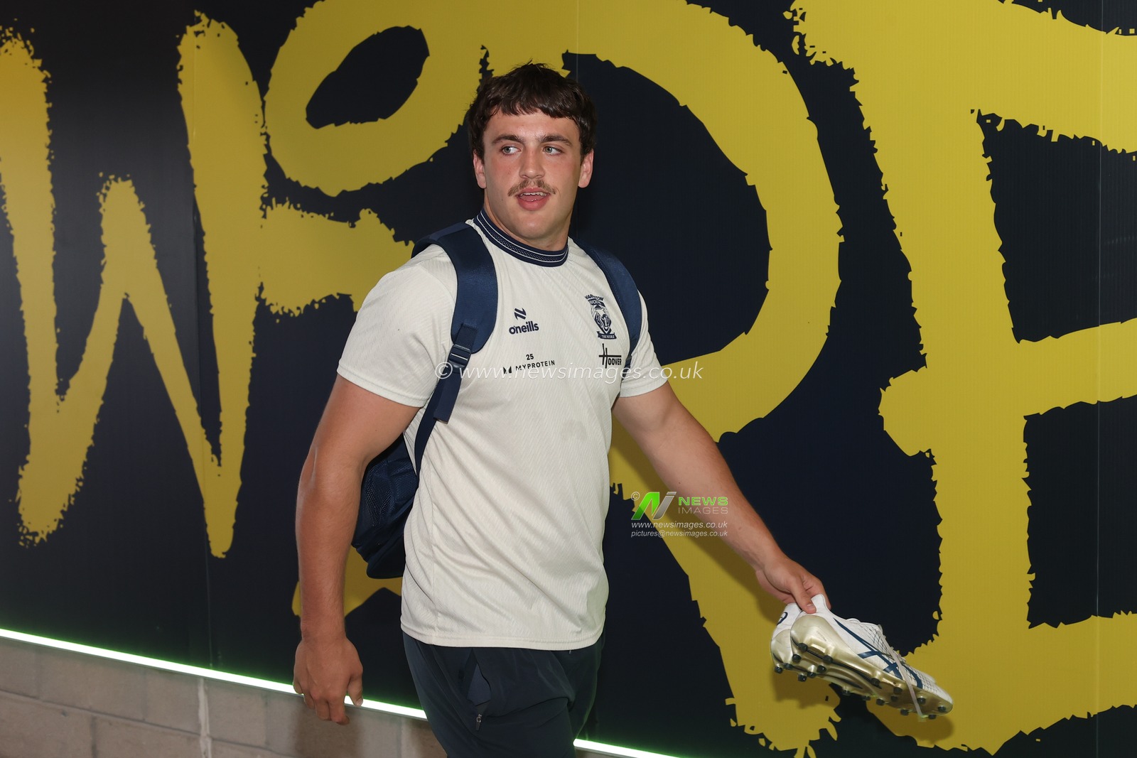 Max Wood of Warrington Wolves arrives during the Betfred Super League round 16 match Warrington Wolves vs Catalans Dragons at The Halliwell Jones Stadium, Warrington, United Kingdom on 25 June 2026

(Photo by Alfie Cosgrove/News Images)