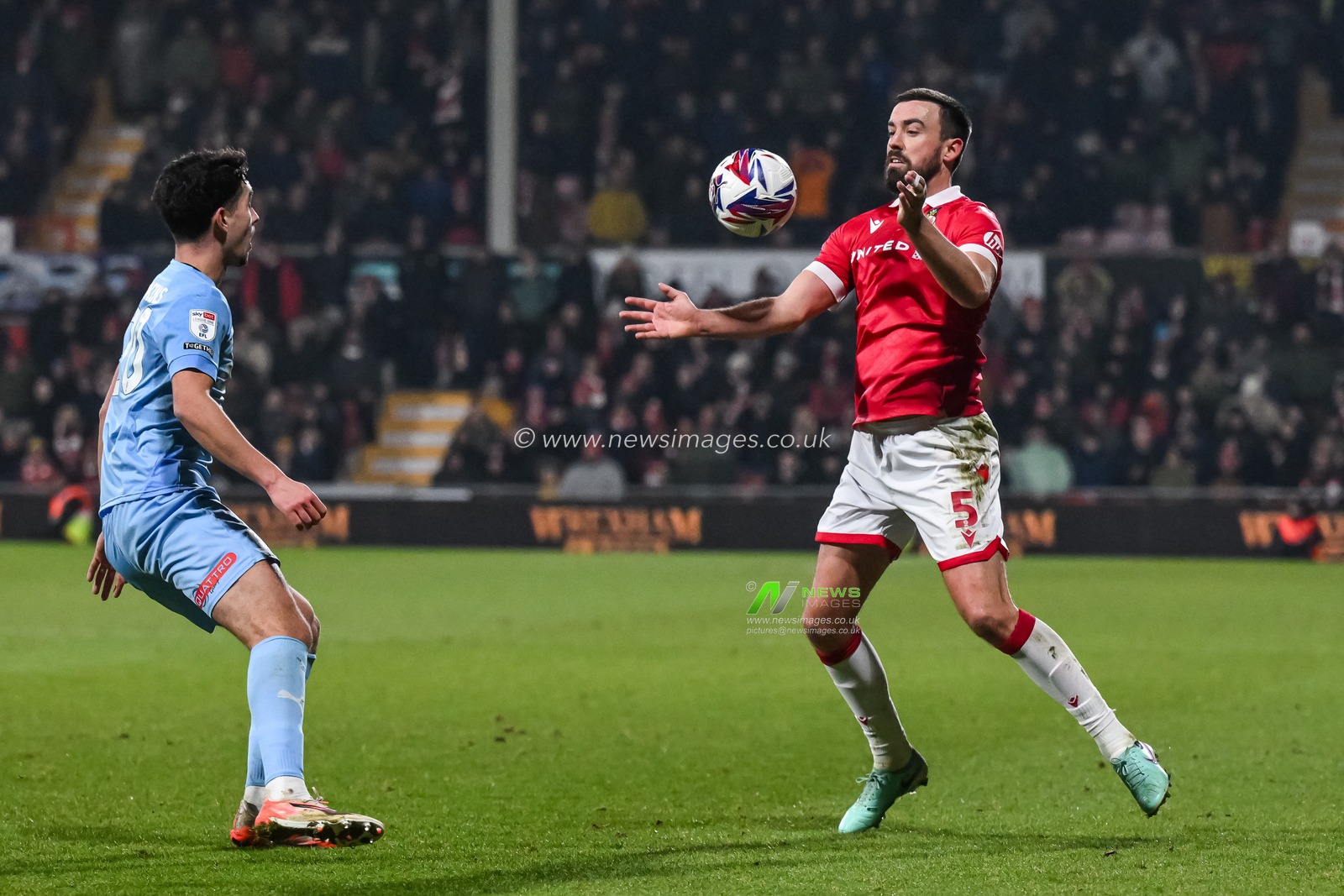Eoghan O'Connell of Wrexham controls the ball during the Sky Bet League 1 match Wrexham vs Leyton Orient at SToK Cae Ras, Wrexham, United Kingdom, 18th February 2025

(Photo by Craig Thomas/News Images)