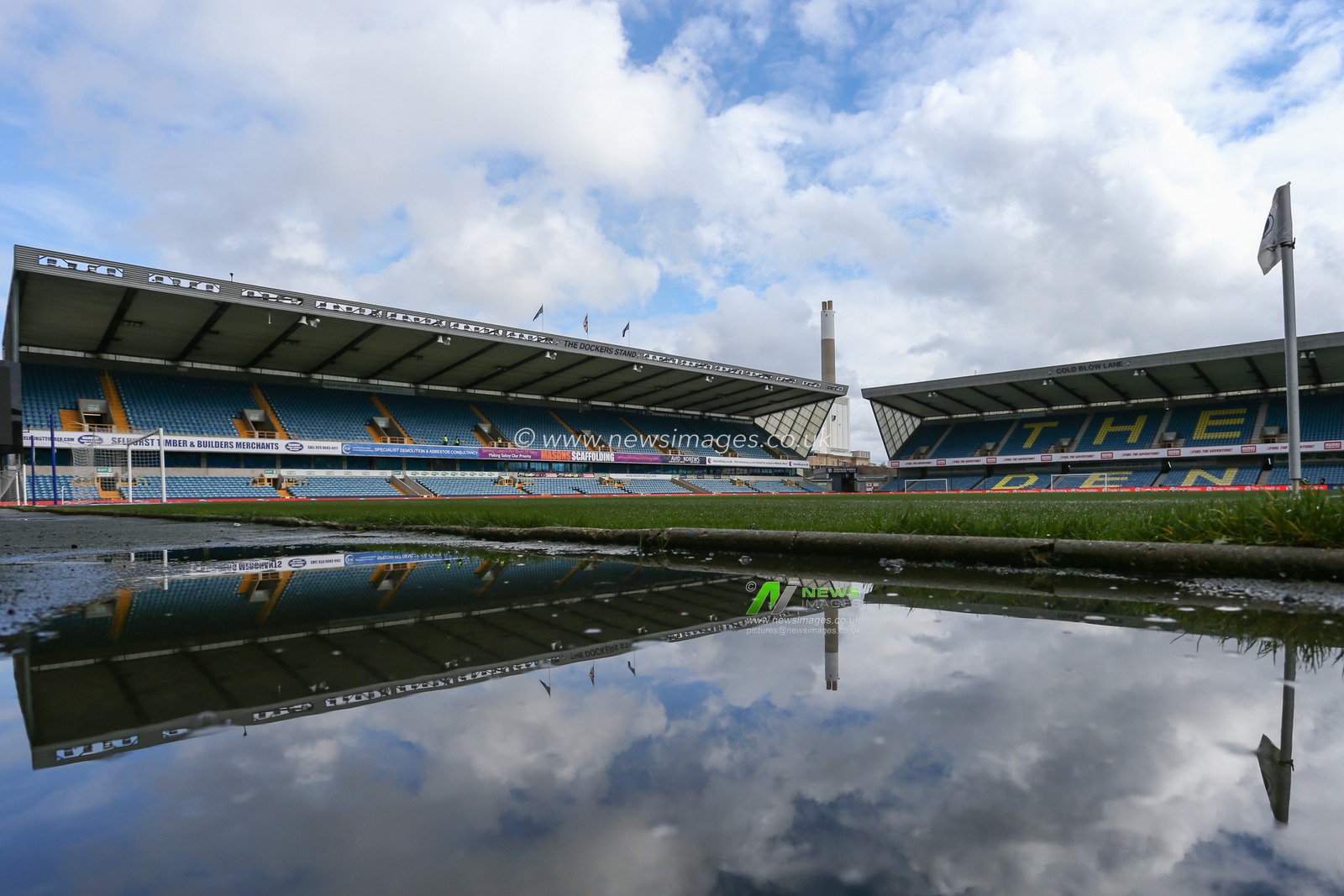 A general view of the stadium during the Sky Bet Championship match Millwall vs Huddersfield Town at The Den, London, United Kingdom, 18th March 2023

(Photo by Arron Gent/News Images)