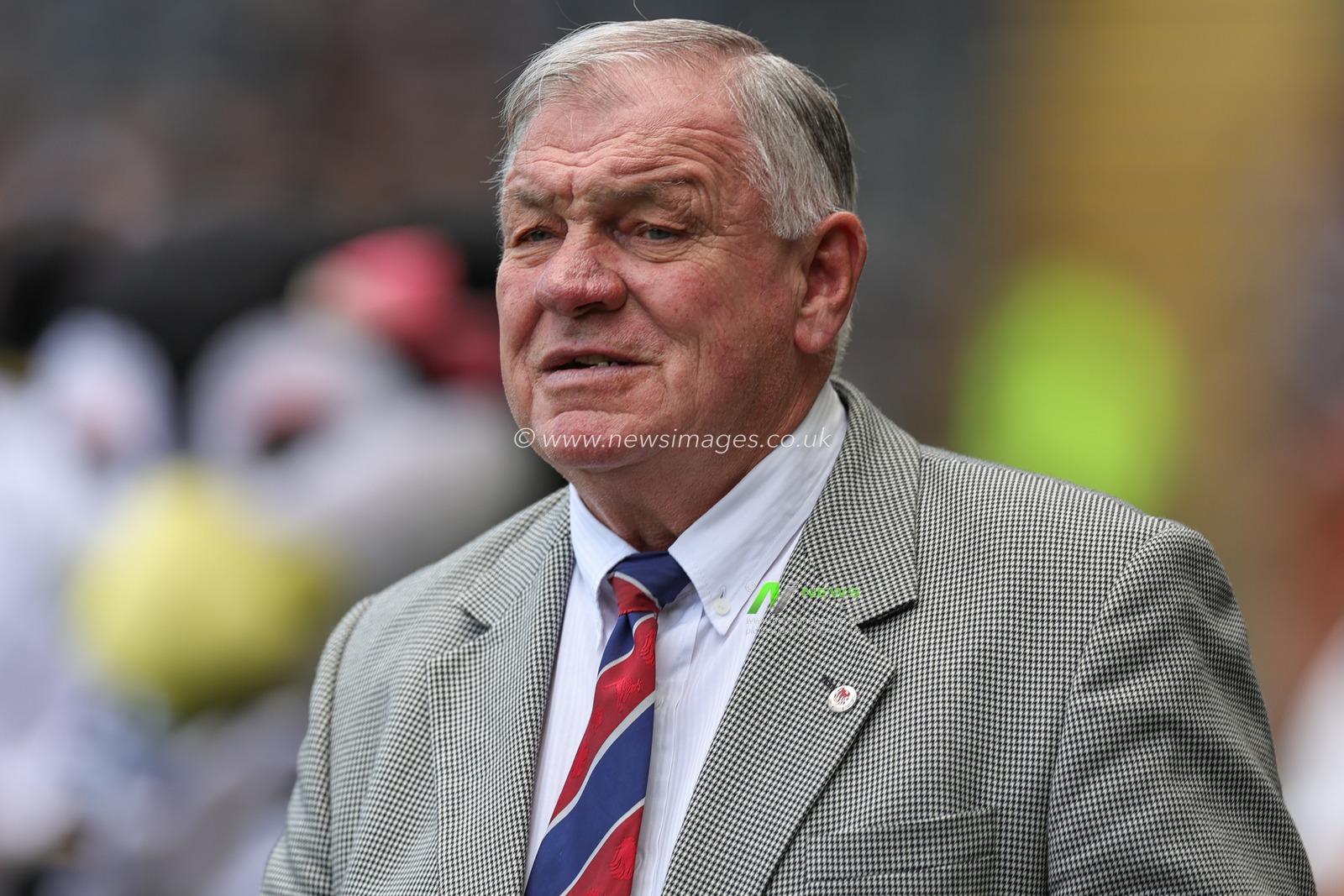 Trevor Skerrett Hull FC former player and hall of fame legend walks around the MKM Stadium as part of the AA Jones Legend Parade during the Betfred Super League Round 21 match Hull FC vs Wakefield Trinity at MKM Stadium, Hull, United Kingdom, 6th August 2023

(Photo by Mark Cosgrove/News Images)