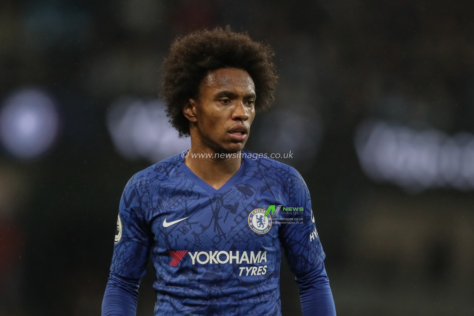 23rd November 2019, Etihad Stadium, Manchester, England; Premier League, Manchester City v Chelsea : Willian (10) of Chelsea during the game

Credit: Mark Cosgrove/News Images