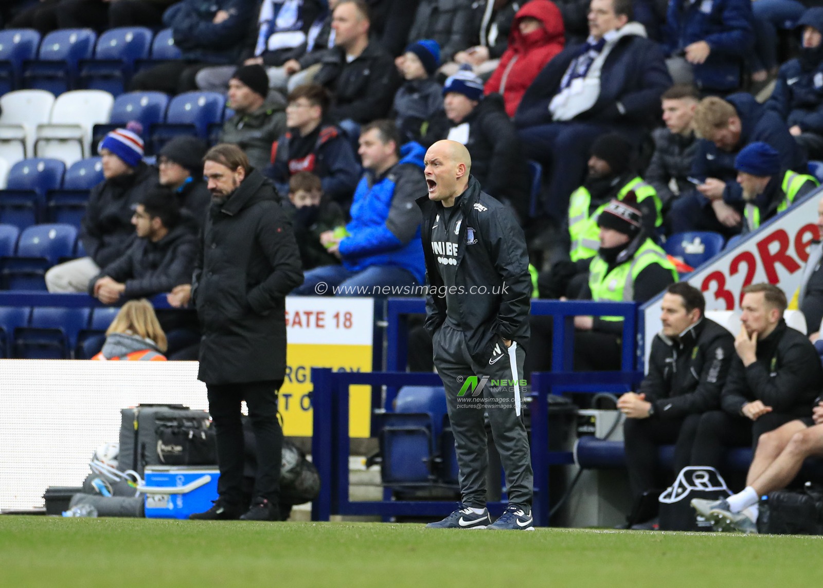 4th January 2020, Deepdale, Preston, England; Emirates FA Cup, Preston North End v Norwich City : Alex Neil the Preston North End Manager shouts instructions from the sidelines

Credit: Conor Molloy/News Images