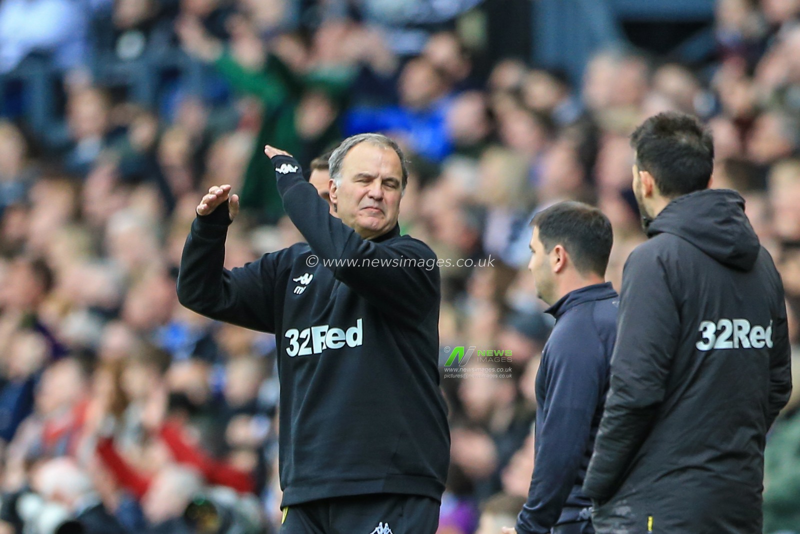 11th May 2019, Pride Park, Derby, England; Sky Bet Championship Play-offs Semi-Final 1st leg, Derby County vs Leeds United ; Marcelo Bielsa manager of Leeds Utd reacts as Leeds just miss an easy chance on goal 



Credit: Mark Cosgrove/News Images 

English Football League images are subject to DataCo Licence