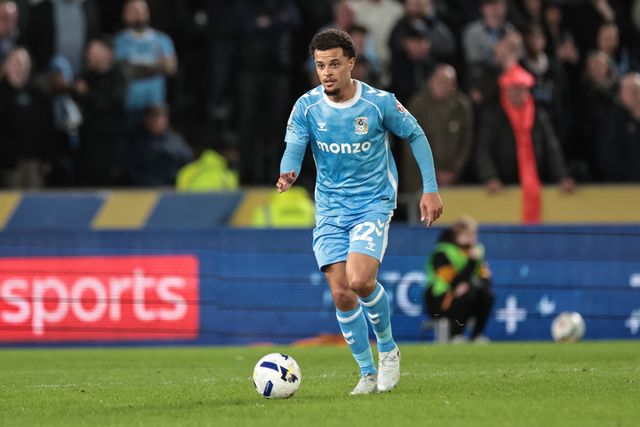 Joel Latibeaudiere of Coventry City with the ball during the Sky Bet Championship match Hull City vs Coventry City at MKM Stadium, Hull, United Kingdom on 06 April 2026

(Photo by Mark Cosgrove/News Images)
