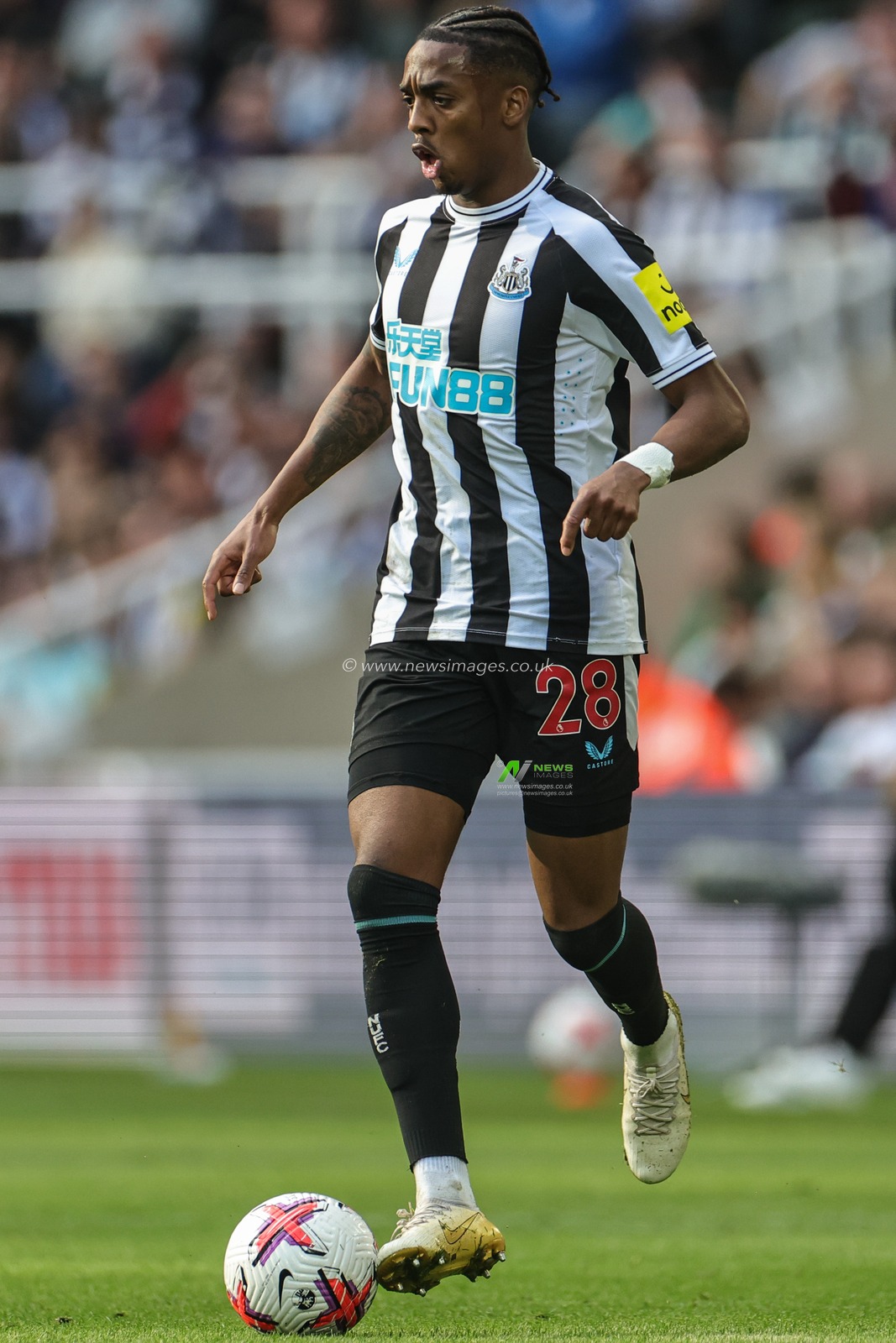 Joe Willock #28 of Newcastle United during the Premier League match Newcastle United vs Arsenal at St. James's Park, Newcastle, United Kingdom, 7th May 2023

(Photo by Mark Cosgrove/News Images)