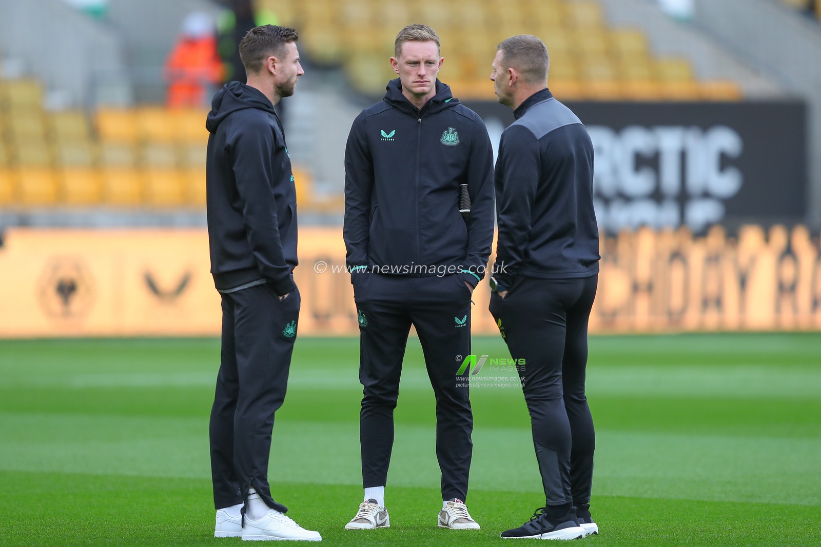 Sean Longstaff #36 of Newcastle United arrives ahead of  the Premier League match Wolverhampton Wanderers vs Newcastle United at Molineux, Wolverhampton, United Kingdom, 28th October 2023

(Photo by Gareth Evans/News Images)