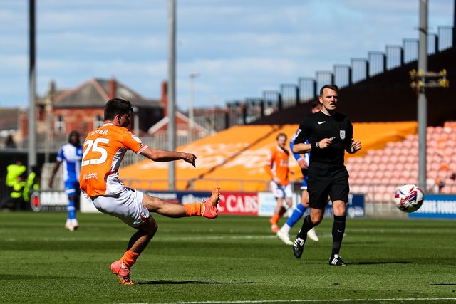 Rob Apter of Blackpool has a shot at goal during the Sky Bet League 1 match Blackpool vs Bristol Rovers at Bloomfield Road, Blackpool, United Kingdom, 3rd May 2025

(Photo by Gareth Evans/News Images)