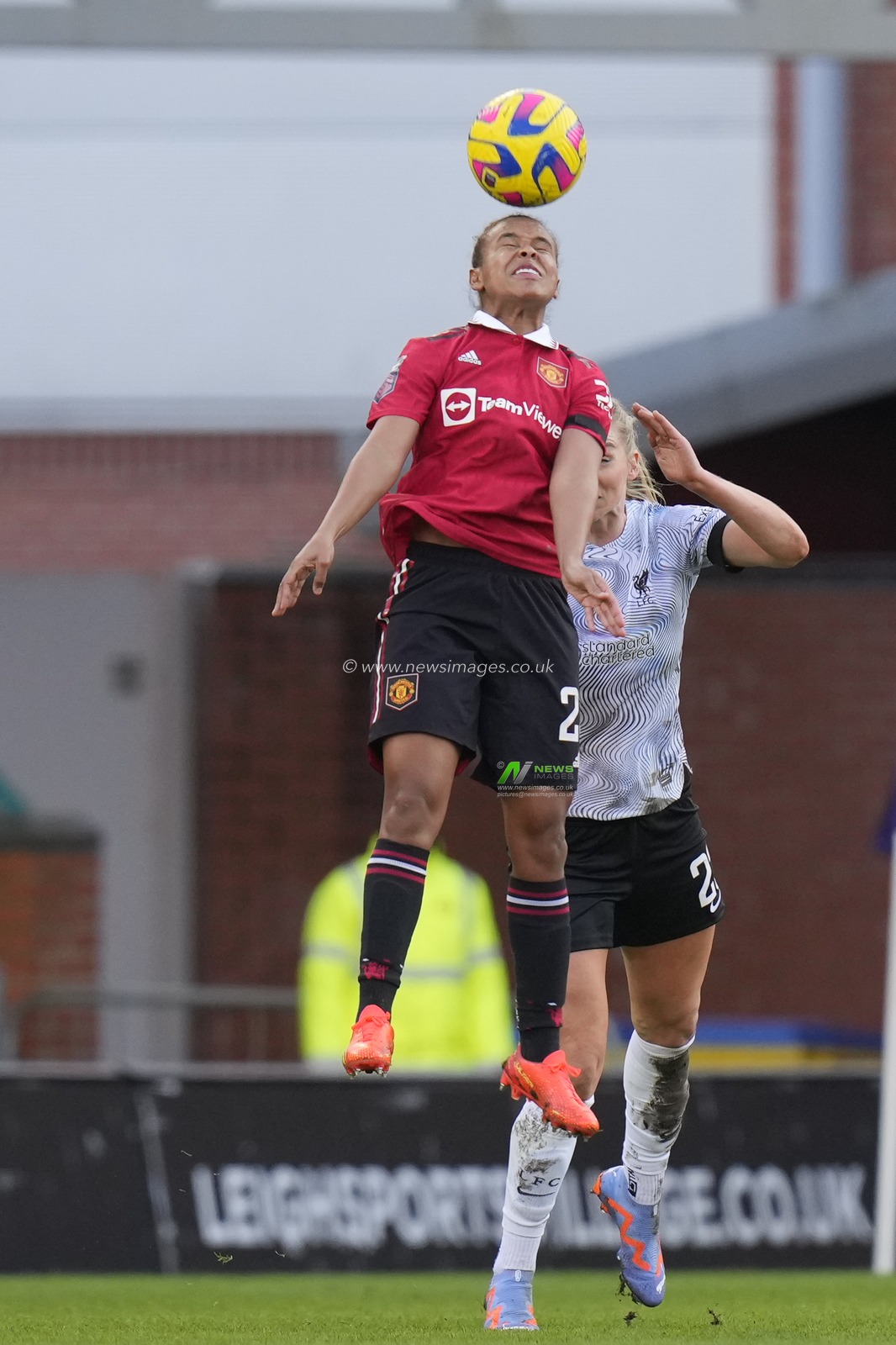 Nikita Parris #22 of Manchester United wins a header during the The Fa Women's Super League match Manchester United Women vs Liverpool Women at Leigh Sports Village, Leigh, United Kingdom, 15th January 2023

(Photo by Steve Flynn/News Images)