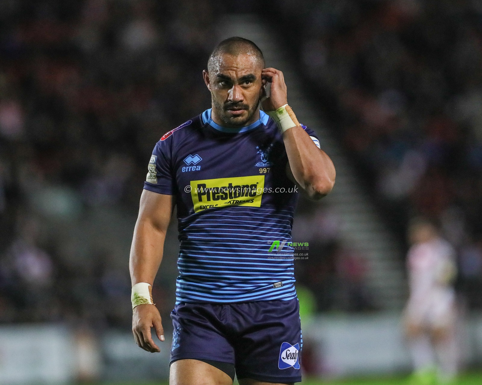 27th September 2019, Totally Wicked Stadium, St Helens, England; Betfred Super League Semi Final, Saint Helens v Wigan Warriors : Thomas Leuluai (7) of Wigan Warriors during the game 

Credit: Mark Cosgrove/News Images