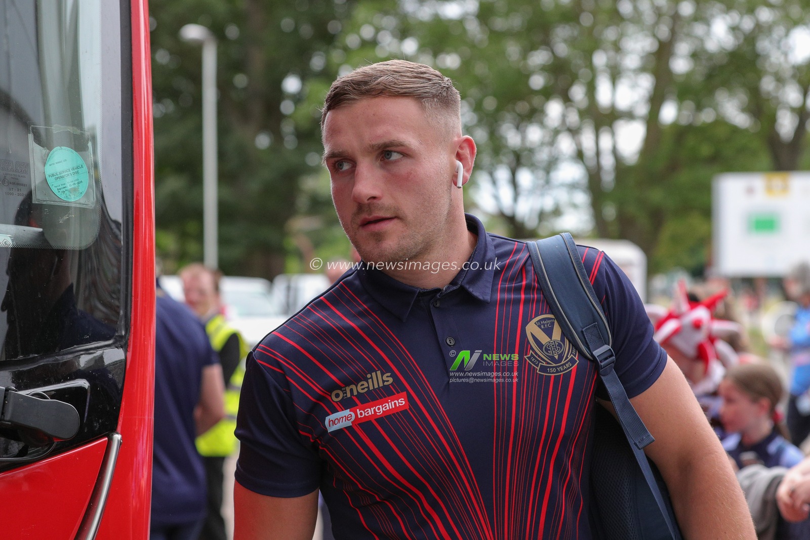 Matty Lees #10 of St Helens arrives at The MKM Stadium ahead of the Betfred Super League Round 16 match Hull FC vs St Helens at MKM Stadium, Hull, United Kingdom, 17th June 2023

(Photo by James Heaton/News Images)
