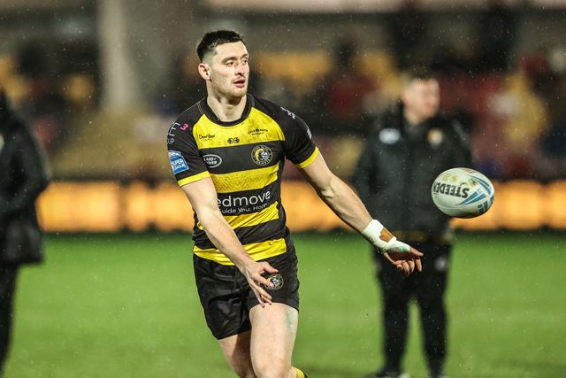 Sam Wood of York Knights in the pre-game warm up during the Betfred Super League Round 1 match York Knights vs Hull KR at LNER Community Stadium, Lincoln, United Kingdom on 12 February 2026

(Photo by Alfie Cosgrove/News Images)